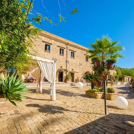Hotel Vecchia Masseria 4*